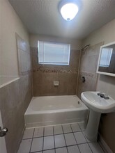 951 NW 8th Ave-Unit -16 in Pompano Beach, FL - Building Photo - Building Photo