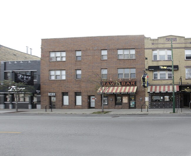 3716-3718 N Clark St in Chicago, IL - Building Photo - Building Photo