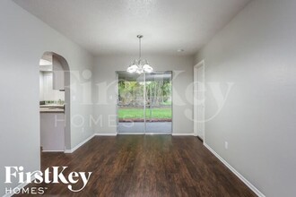 3423 SE 8th Pl in Cape Coral, FL - Foto de edificio - Building Photo