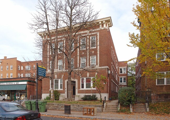 258-260 Sisson Ave in Hartford, CT - Foto de edificio - Building Photo