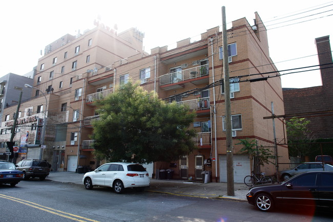 13420-13428 35th Ave in Flushing, NY - Building Photo - Building Photo