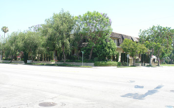 1140 N Lamer St in Burbank, CA - Building Photo - Building Photo