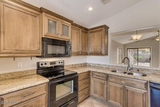 3439 E Juanita Ave in Gilbert, AZ - Building Photo - Building Photo