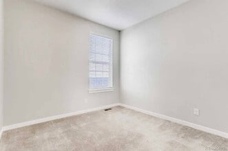 2052 S Cathay Way in Aurora, CO - Building Photo - Building Photo