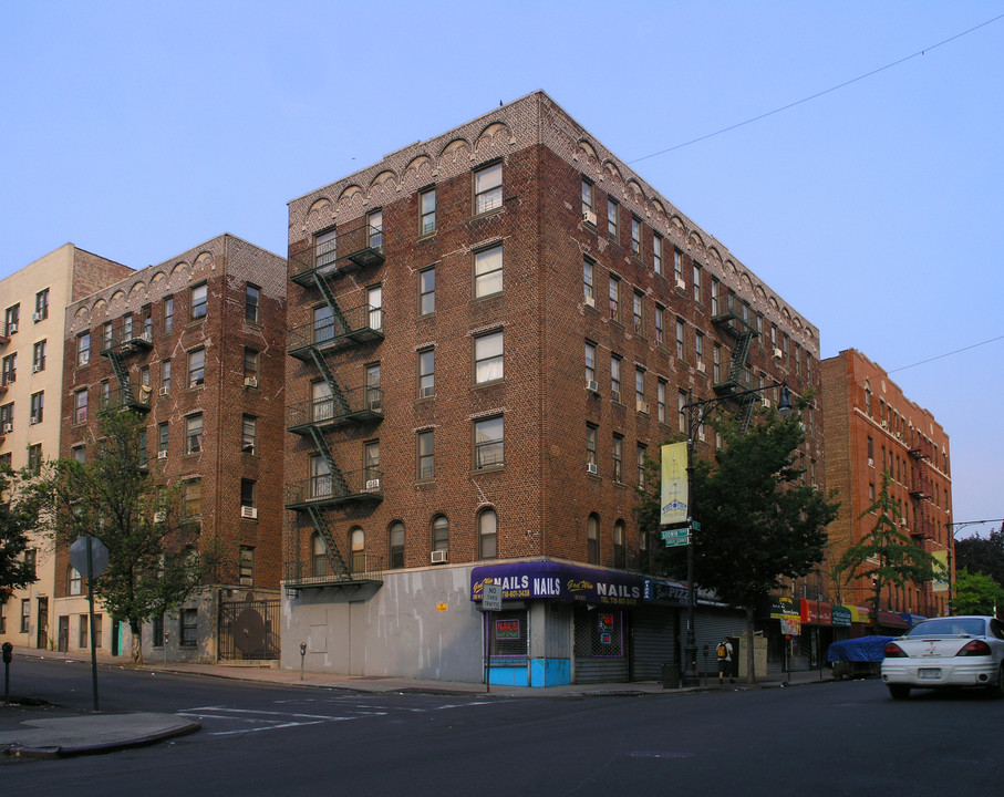 3063 Godwin Ter in Bronx, NY - Foto de edificio