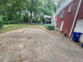 2431 N Decatur Rd in Decatur, GA - Building Photo - Building Photo