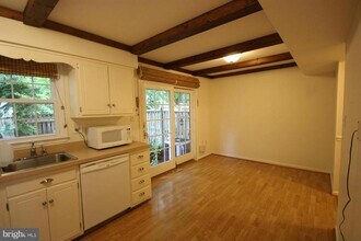 2959 Cashel Ln in Vienna, VA - Building Photo - Building Photo