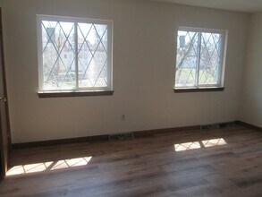 114 Clark St in Belmont, MA - Building Photo - Building Photo