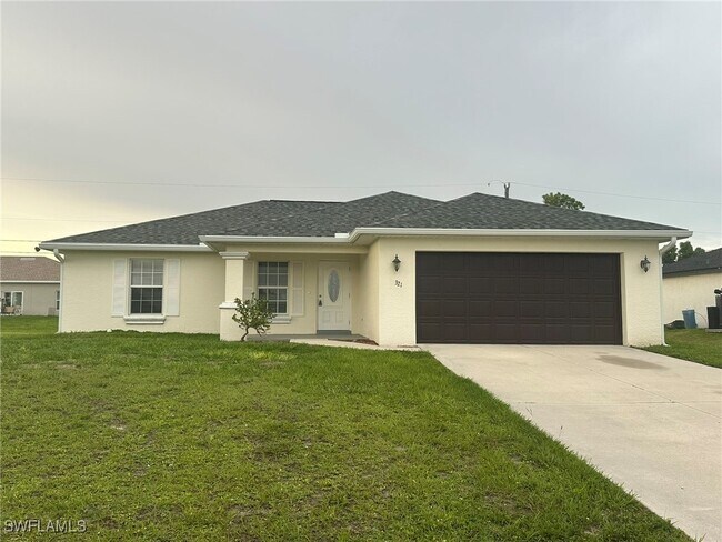 321 NE 29th St in Cape Coral, FL - Building Photo - Building Photo