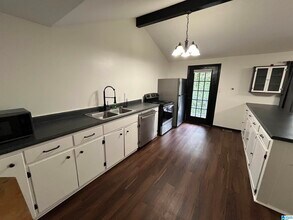 3637 Elmore Dr in Vestavia Hills, AL - Building Photo - Building Photo