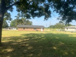 688 Paulk Rd in Dothan, AL - Building Photo - Building Photo