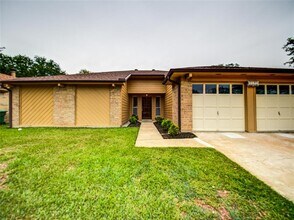 6727 Harpers Dr in Richmond, TX - Building Photo - Building Photo