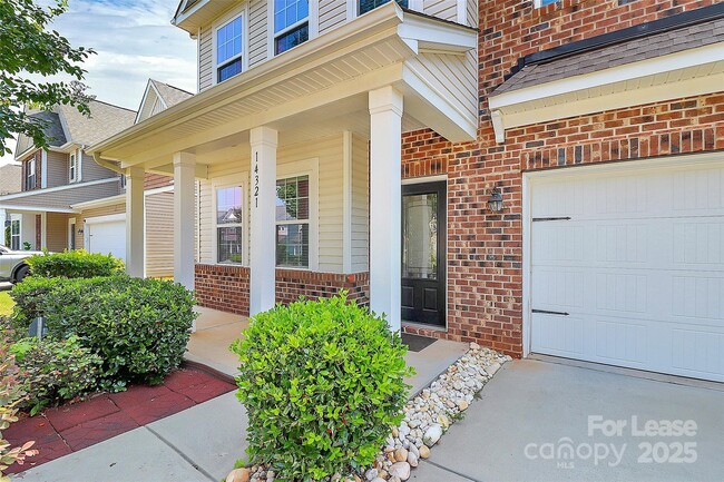 14321 Green Birch Dr in Pineville, NC - Building Photo - Building Photo