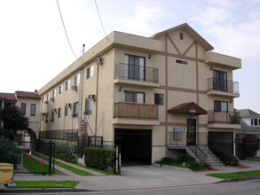 5416 La Mirada Ave in Los Angeles, CA - Building Photo - Building Photo