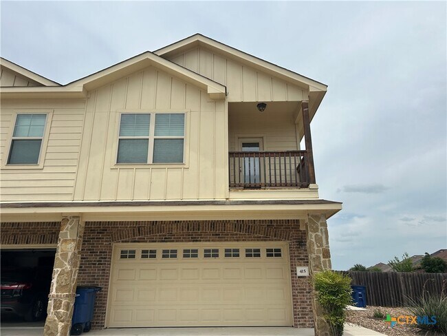 property at 415 Creekside Curve