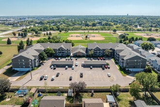 Kingsport Apartments in Sioux Falls, SD - Foto de edificio - Building Photo