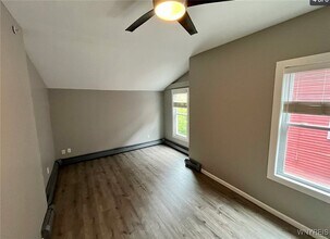 402 W Ferry St in Buffalo, NY - Building Photo - Building Photo
