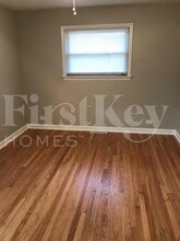 723 Manchester Ave in Westchester, IL - Building Photo - Building Photo