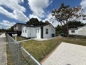 5158 NW 19th Ave in Miami, FL - Building Photo - Building Photo