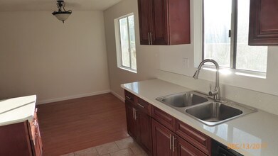 20214 Cohasset St in Los Angeles, CA - Foto de edificio - Building Photo