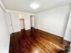 EAST 56 STREET in New York, NY - Building Photo - Building Photo