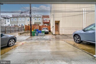 939 Baylis St in Baltimore, MD - Foto de edificio - Building Photo