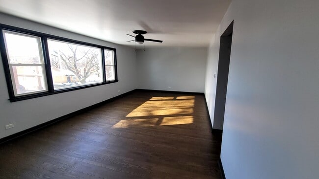 5122 W Gladys Ave, Unit Gladys 2F