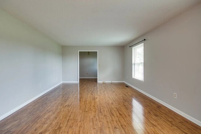 748 Dejarnette Ln in Murfreesboro, TN - Building Photo - Building Photo