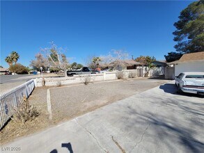 4560 Rancho Hills Dr in Las Vegas, NV - Building Photo - Building Photo