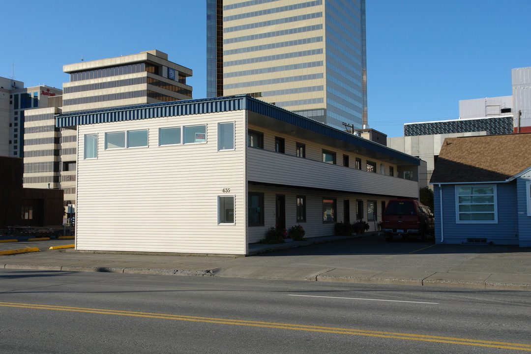 635 W 9th Ave in Anchorage, AK - Building Photo