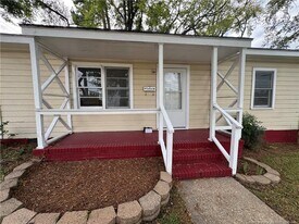 226 Fountainhead Ln in Fayetteville, NC - Building Photo