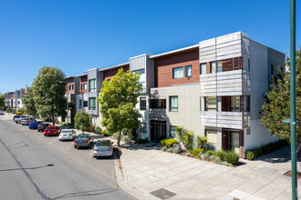 Zephyr Gate in Oakland, CA - Building Photo - Building Photo