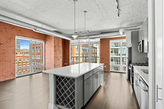 114 W Polk St in Chicago, IL - Building Photo - Building Photo