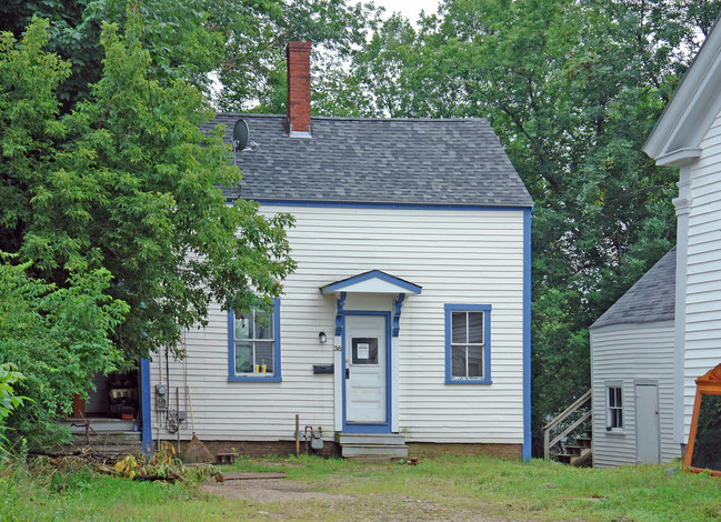 36-38 South St in Somersworth, NH - Building Photo - Building Photo