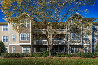 Camara Estates in Charlotte, NC - Building Photo - Building Photo