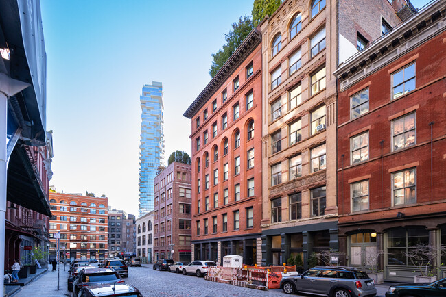 7-9 Harrison St in New York, NY - Foto de edificio - Building Photo