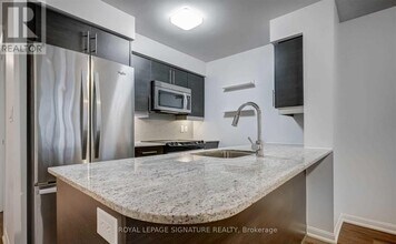 38 Grand Magazine St in Toronto, ON - Building Photo - Building Photo