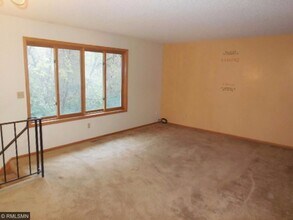 10618 Hummingbird St NW in Minneapolis, MN - Building Photo - Building Photo