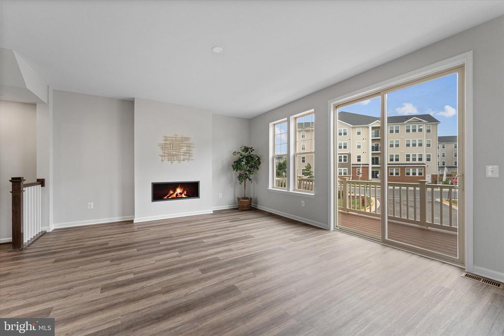 705 Sawback Sq NE in Leesburg, VA - Building Photo