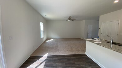 6221 Ahoskie Dr in Charlotte, NC - Building Photo - Building Photo