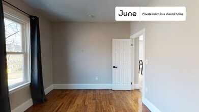 Private bedroom in 4 bed/2 bath Home in Boston, MA - Building Photo - Building Photo
