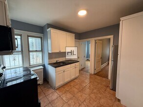 FOREST AVENUE, Unit 2 in Staten Island, NY - Foto de edificio - Building Photo