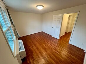 310 Ashby St, Unit B in Alexandria, VA - Building Photo - Building Photo