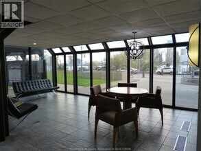 111 Riverside Dr E in Windsor, ON - Building Photo - Building Photo