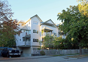 Royal Victoria in Vancouver, BC - Building Photo - Building Photo