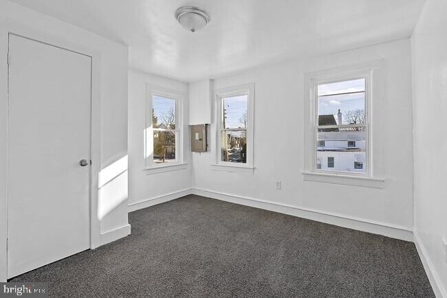 126 S 4th St in Millville, NJ - Building Photo - Building Photo