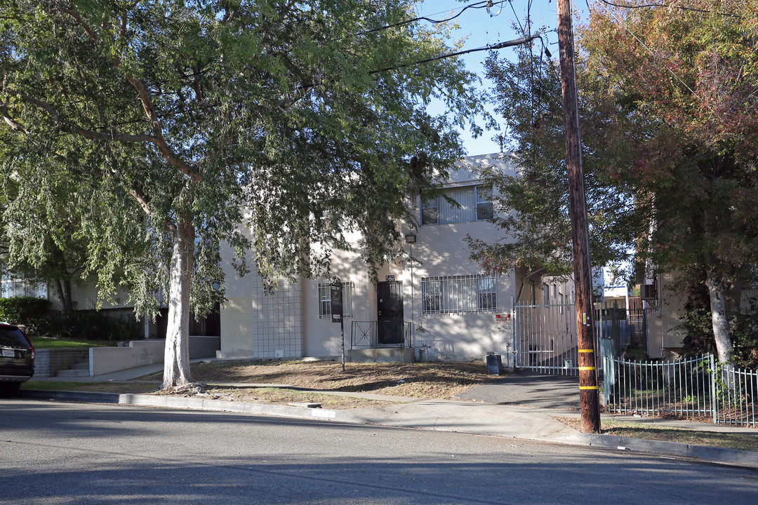 567 E Hazel St in Inglewood, CA - Building Photo