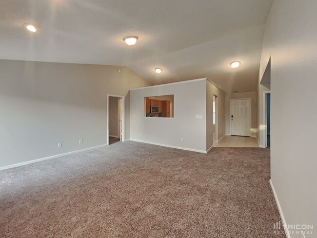3207 Rolling Knoll Ln in Columbus, IN - Building Photo - Building Photo