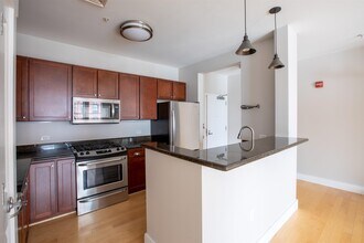 60 Winooski Falls Wy in Winooski, VT - Building Photo - Building Photo