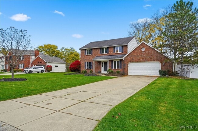 8221 Clarence Ln N in East Amherst, NY - Building Photo - Building Photo